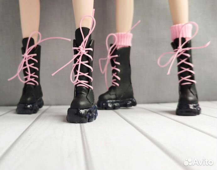 Одежда и обувь для Барби