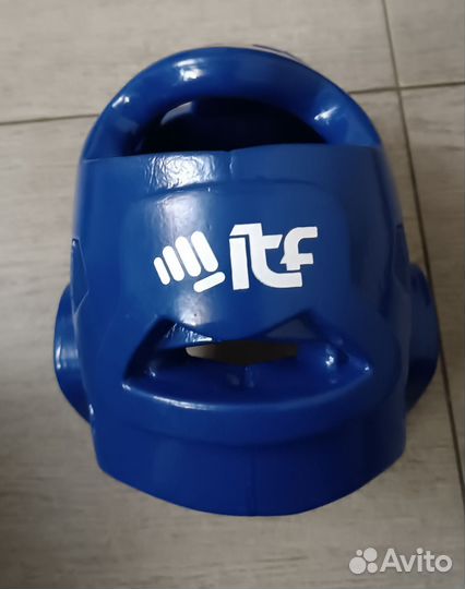 Шлем для единоборств