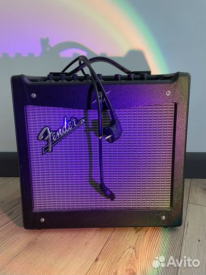 Гитарный комбоусилитель Fender Mustang 1