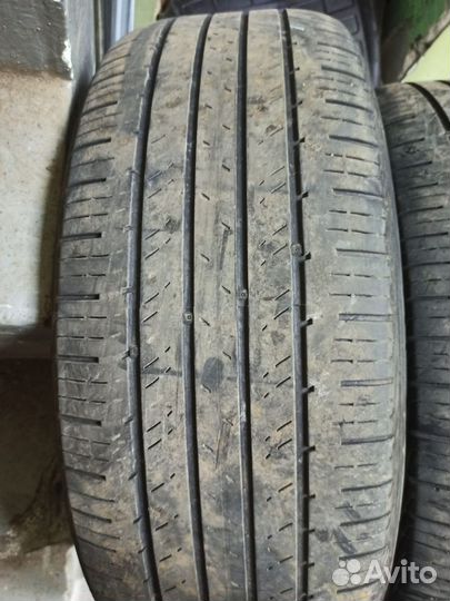 Kumho Crugen Premium KL33 235/55 R19