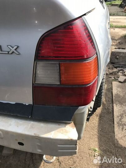 Фонарь правый на Nissan Primera SLX SR20 1990г