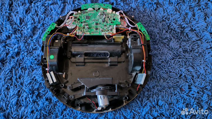 Робот пылесос моющий