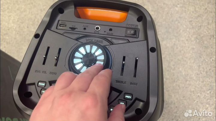 Портативная колонка