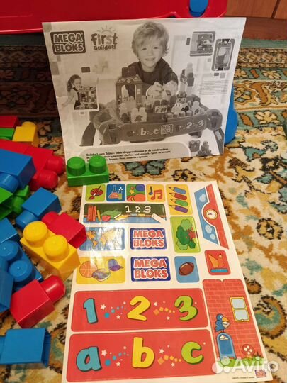 Игровой столик с конструктором Mega Bloks