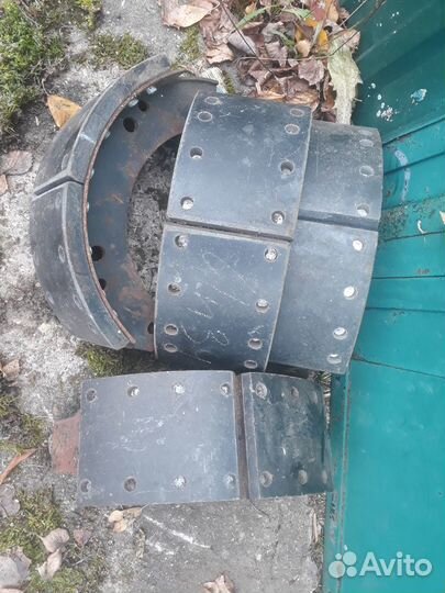 Тормозные колодки на камаз 55111