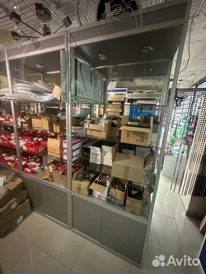 Витрины алюминиевые зеркальные