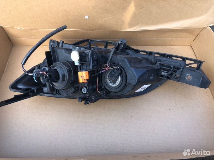 Фара правая Mazda 3 BK 2004