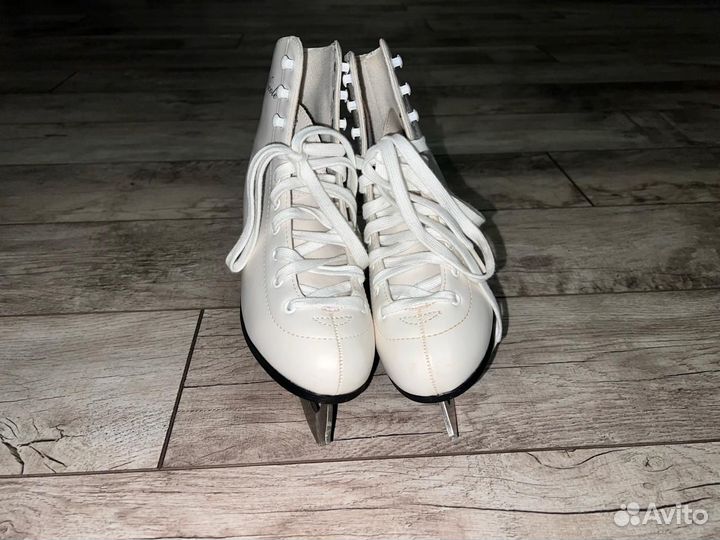 Коньки фигурные 36 размер