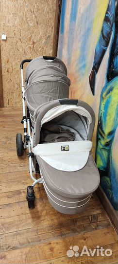 Коляска для двойняшек