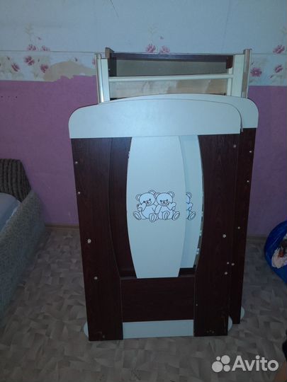 Детская кроватка