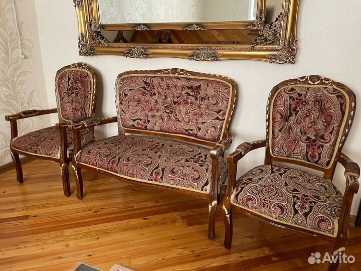 Антикварный холл