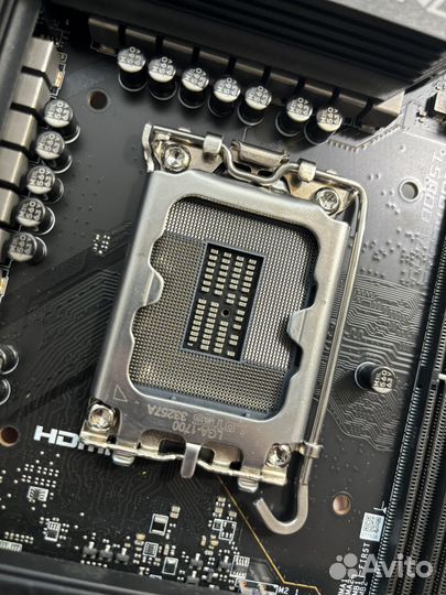 Материнские платы MSI z790