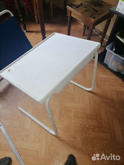 Столик и подставка по спину