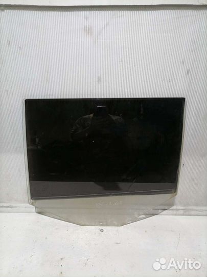 Стекло заднее левое Skoda Fabia