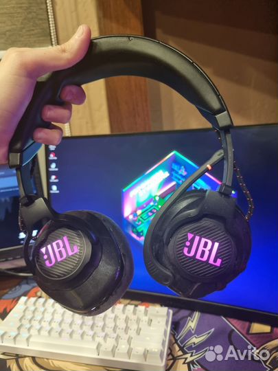 Беспроводные наушники jbl quantum 600