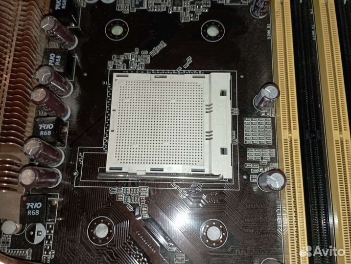 Материнская плата