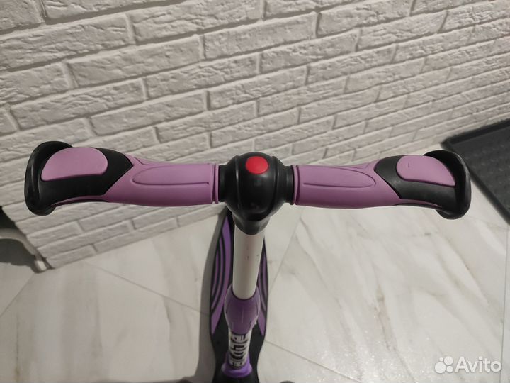 Самокат со светящимися колёсами Blade Sport V2