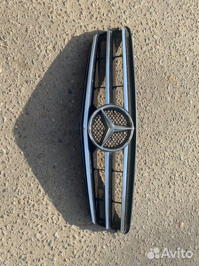 Решетка радиатора mercedes w204