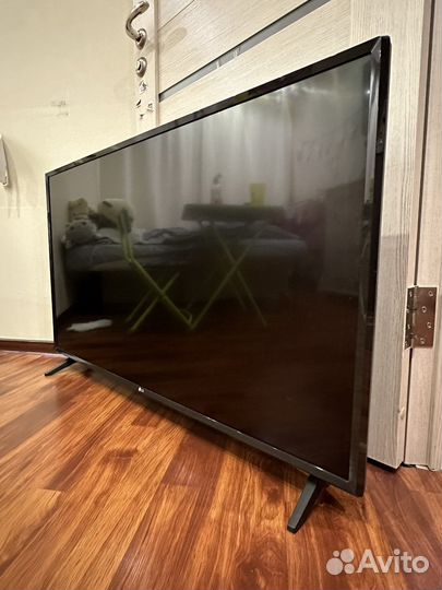 Продам телевизор LG 43UJ630V