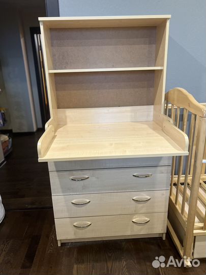 Пеленальный комод с полкой