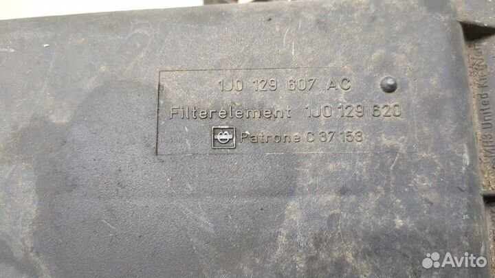 Корпус воздушного фильтра Skoda Octavia Tour