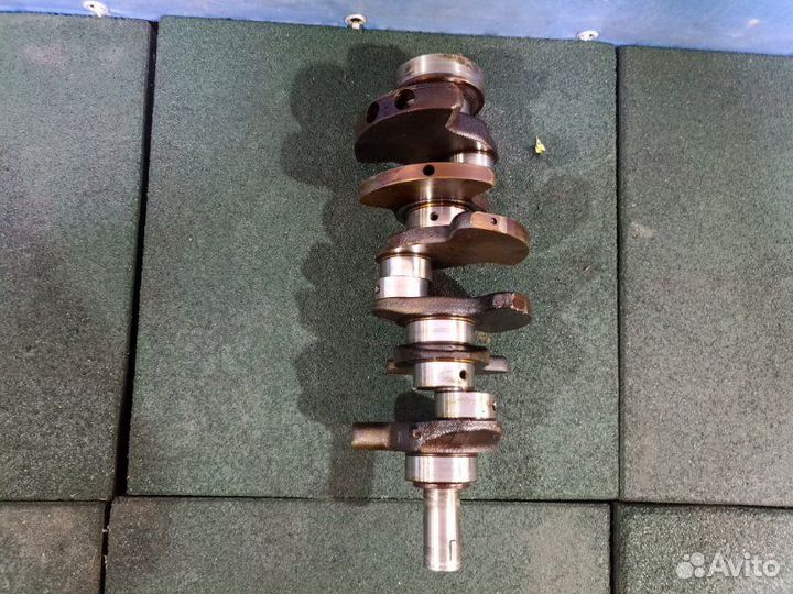 Коленвал Mercedes-Benz E210 112911