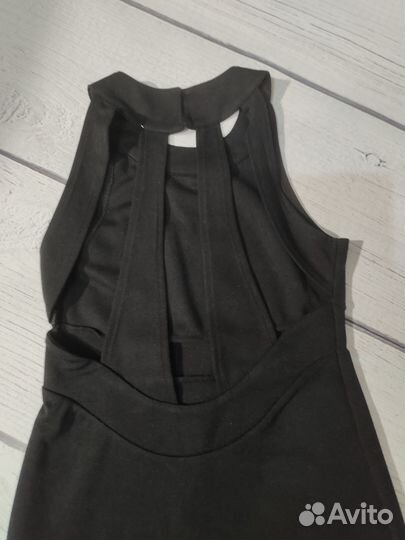 Вечернее чёрное мини платье