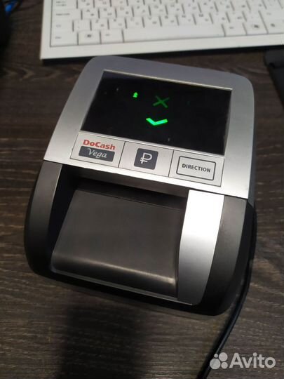 Детектор банкнот Docash Vega