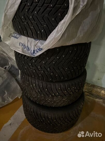 Nokian Tyres Hakkapeliitta 8 SUV 275/40 R20 и 315/35 R20 110T