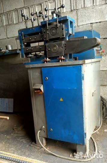 Станок для изготовления кованых изделий UMT-05