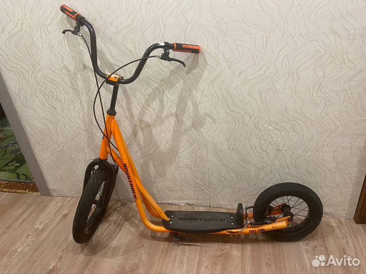 Самокат novatrack