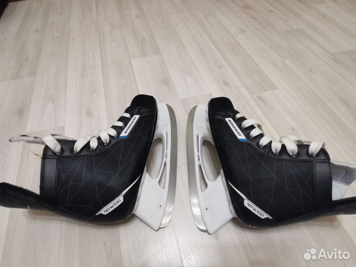 Коньки хоккейные