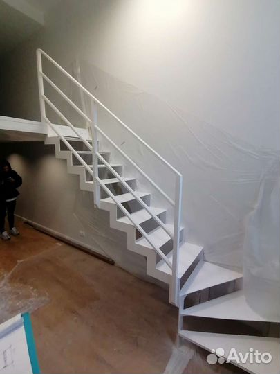 Лестница из металла