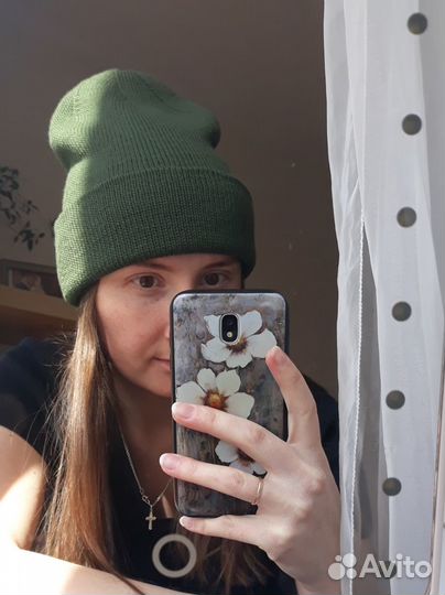 Зимняя шапка женская