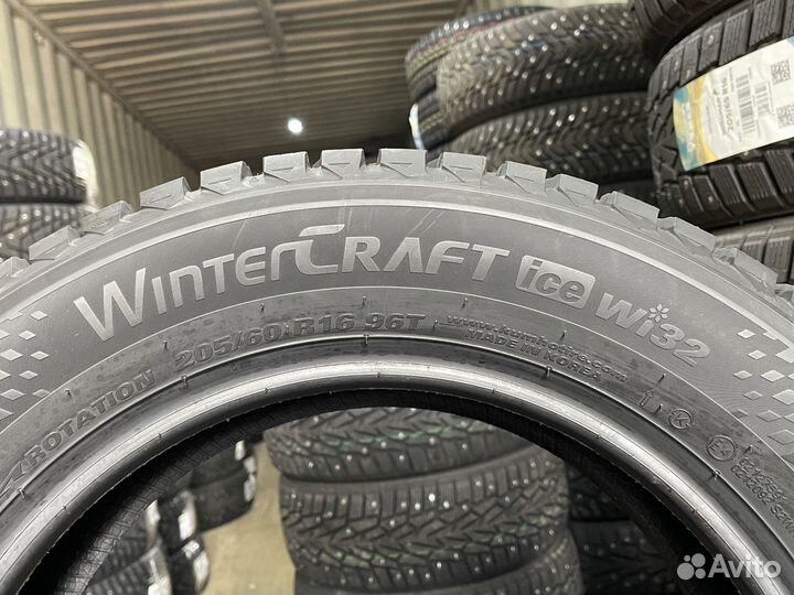 Kumho WinterCraft Ice Wi32 205/60 R16 96T