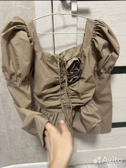 Топ с цветком