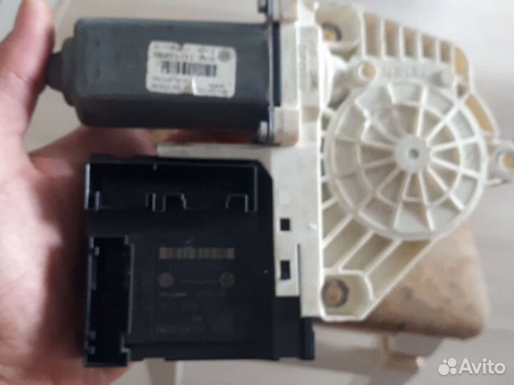 Стеклоподъемников