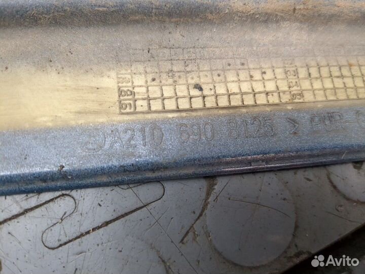 Накладка на порог левая передняя Mercedes E W210