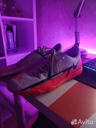 Сороконожки nike phantom