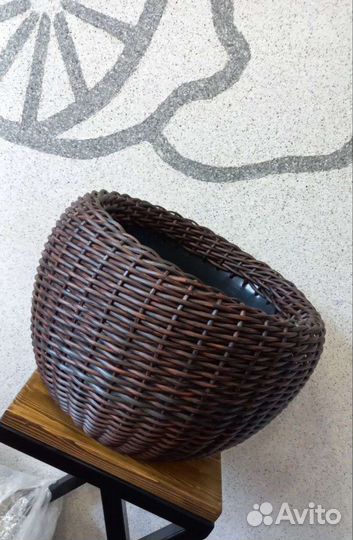 Кашпо из ротанга