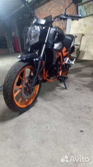 Мотоцикл дорожник