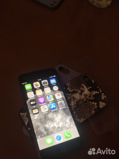 iPhone 8, 64 ГБ