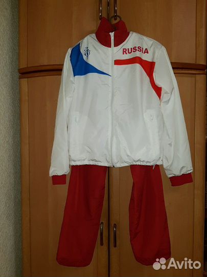 Фирменый костюм нхк 