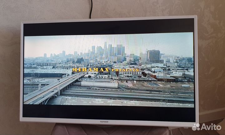 Телевизор smart tv telefunken
