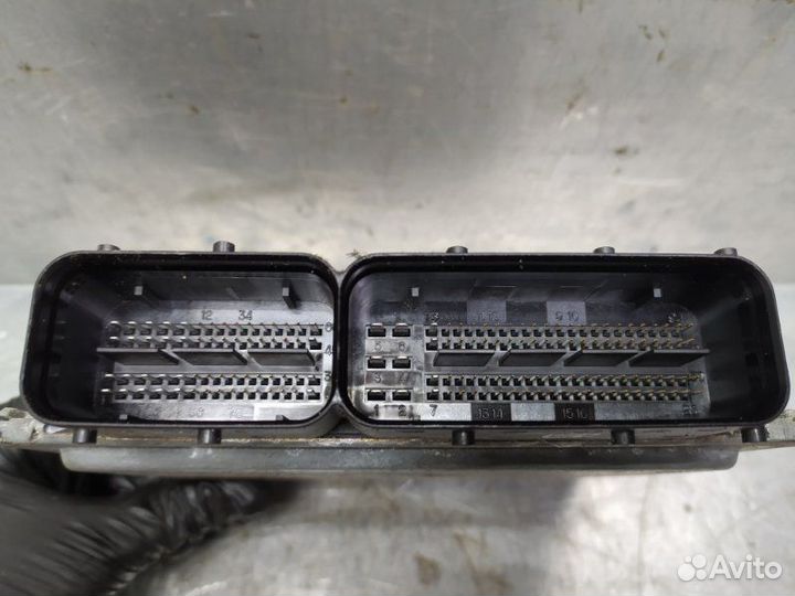 Блок управления двигателем Skoda Octavia (A5 1Z)