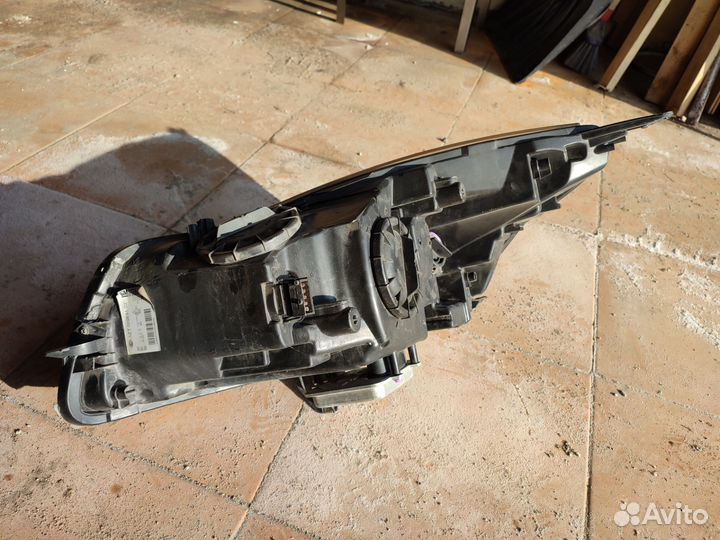 Фара передняя Opel insignia