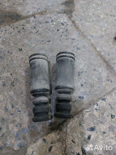 Отбойник задней стойки Mitsubishi Lancer 9