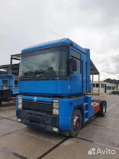 В разборке грузовик Renault, Magnum II 1996-2001