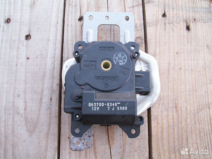 Моторчик заслонки печки Honda Civic