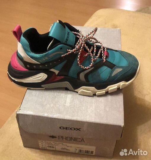 Кроссовки Geox